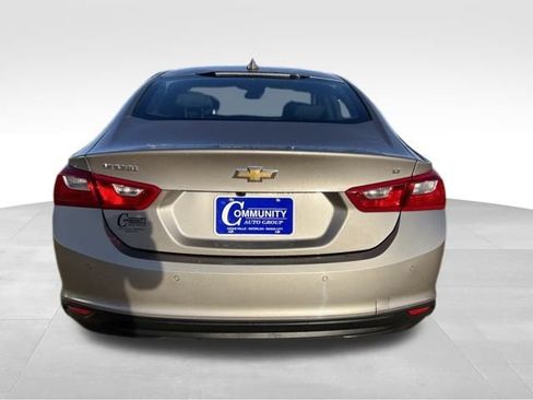 Used 2025 Chevrolet Malibu LT image 8