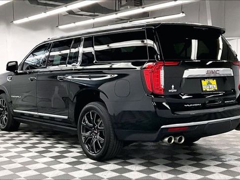 Used 2023 GMC Yukon XL Denali w/ Denali Reserve Package AWD/4WD image 3