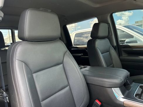 Used 2025 Chevrolet Silverado 2500 LT w/ Safety Package AWD/4WD image 15