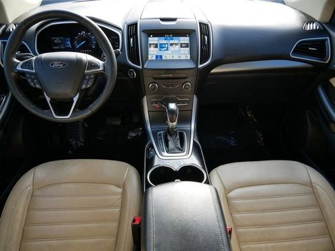 Used 2018 Ford Edge SEL w/ Equipment Group 201A FWD image 14