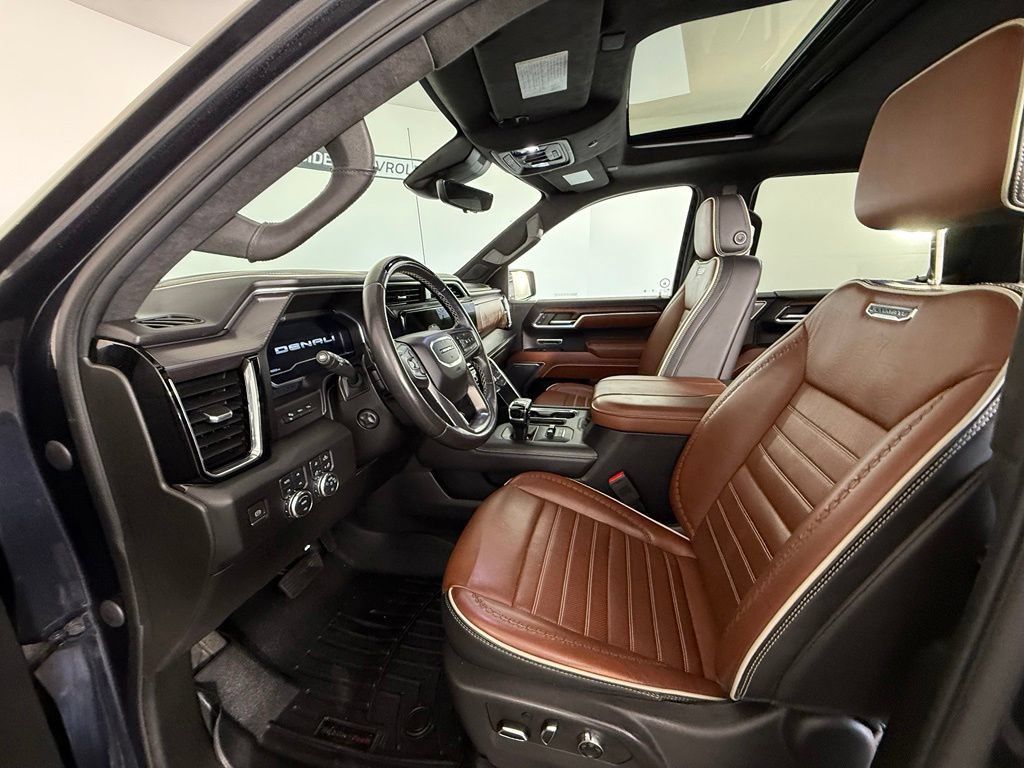 Used 2023 GMC Sierra 1500 Denali Ultimate AWD/4WD image 18