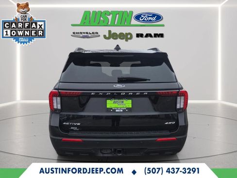 Used 2025 Ford Explorer Active AWD/4WD image 4