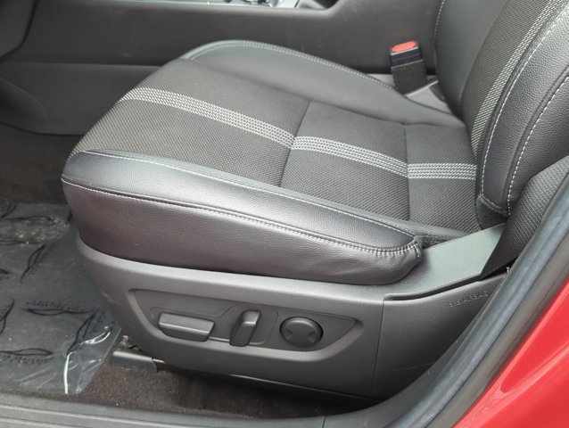 Used 2025 MAZDA CX-50 AWD 2.5 S w/ Preferred Package image 14