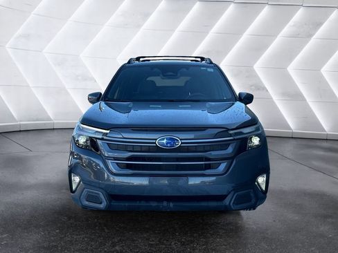 Used 2025 Subaru Forester Limited image 2