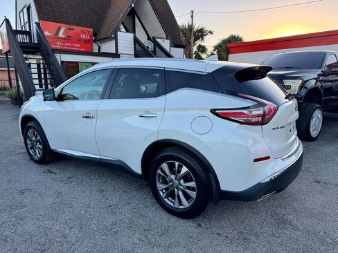 Used 2018 Nissan Murano SL image 2