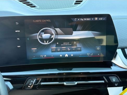 Used 2025 BMW X2 xDrive28i image 34