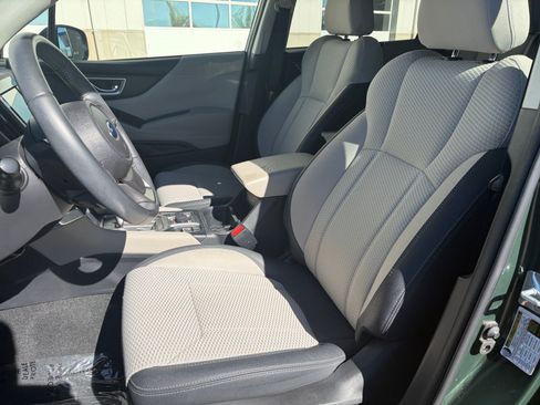 Used 2024 Subaru Forester Premium AWD/4WD image 14
