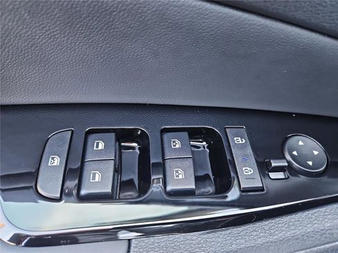 Used 2025 Kia Sportage X-Line image 14