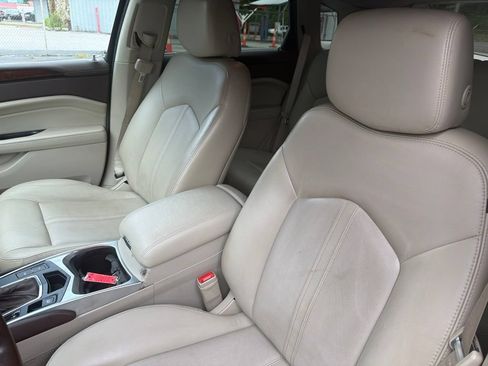 Used 2016 Cadillac SRX Luxury FWD image 9