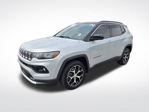Used 2024 Jeep Compass Limited w/ Sun and Sound Group AWD/4WD image 7