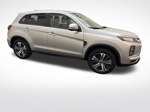 Used 2025 Mitsubishi Outlander Sport SE image 4