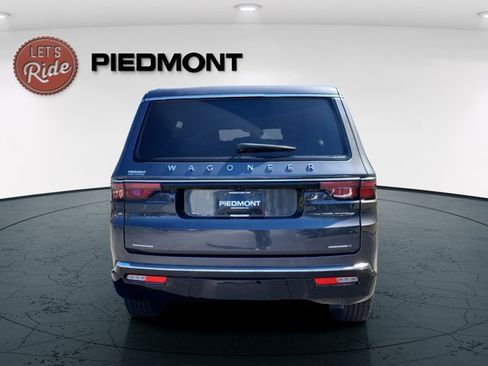 Certified 2022 Jeep Wagoneer Series I AWD/4WD image 6