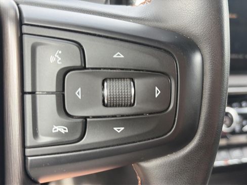 Used 2023 GMC Sierra 1500 AT4 w/ AT4 Premium Package AWD/4WD image 17