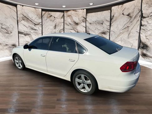 Used 2015 Volkswagen Passat 1.8T Limited Edition image 3