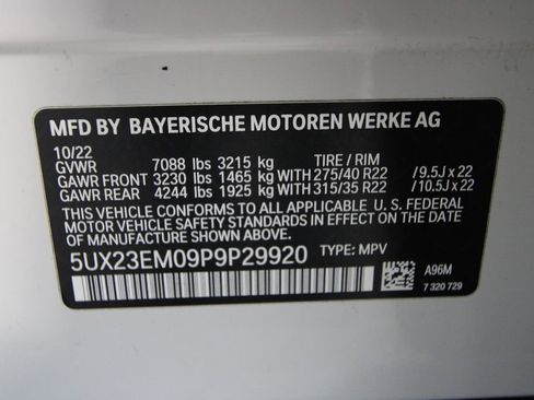 Used 2023 BMW X7 xDrive40i w/ Executive Package image 54