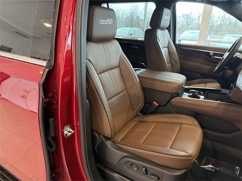 New 2026 Chevrolet Suburban High Country image 21