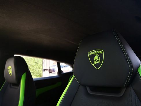 Used 2026 Lamborghini Urus S AWD/4WD image 22