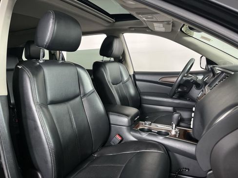 Used 2017 Nissan Pathfinder Platinum w/ Cargo Package image 26