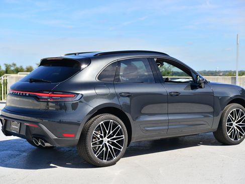 Certified 2026 Porsche Macan AWD/4WD image 9