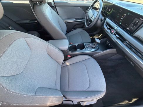 Certified 2025 Kia K4 FWD image 11