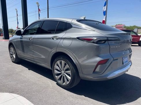 Used 2025 Buick Envista Avenir FWD image 5