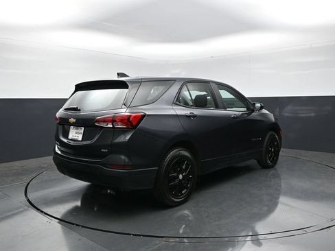Used 2022 Chevrolet Equinox LS AWD/4WD image 8