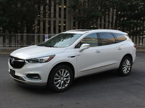 Used 2018 Buick Enclave Premium w/ Experience Buick Package AWD/4WD image 12