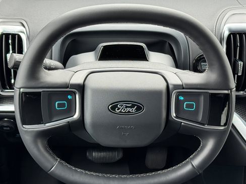 New 2026 Ford Expedition Platinum image 13