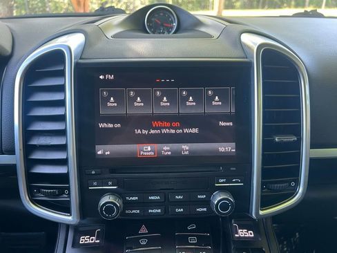 Used 2017 Porsche Cayenne AWD/4WD image 27