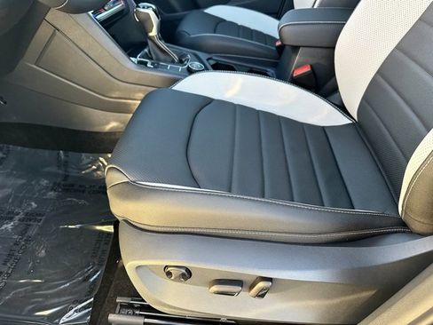 New 2026 Volkswagen Taos SEL image 14