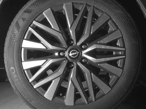 Used 2025 Nissan Altima 2.5 SV image 12