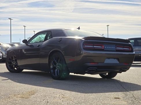 Used 2022 Dodge Challenger R/T w/ Plus Package image 26