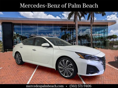 Used 2024 Nissan Altima 2.5 SL FWD image 1
