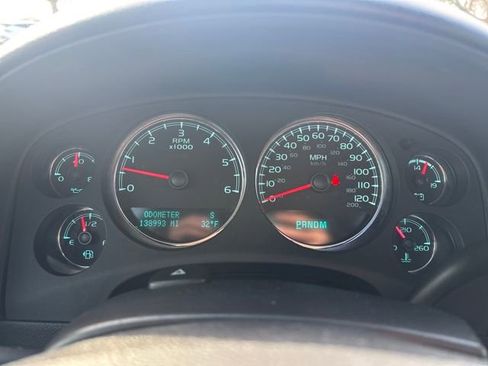 Used 2013 Chevrolet Avalanche LTZ image 16