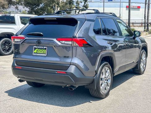 Used 2023 Toyota RAV4 XLE Premium FWD image 6