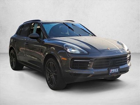 Used 2020 Porsche Cayenne image 3