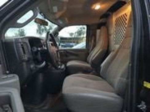 Used 2023 GMC Savana 3500 Work Van w/ Driver Convenience Package image 4