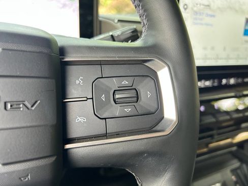 Used 2025 GMC Hummer EV 3X AWD/4WD image 30
