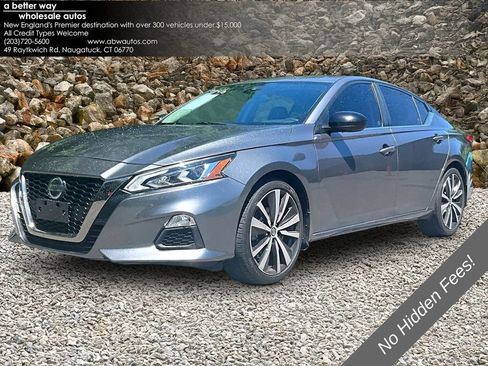 Used 2022 Nissan Altima 2.5 SR FWD image 1