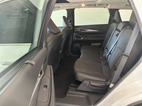 Certified 2026 INFINITI QX60 Luxe w/ Cargo Package AWD/4WD image 10
