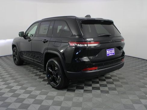 New 2025 Jeep Grand Cherokee Limited image 27