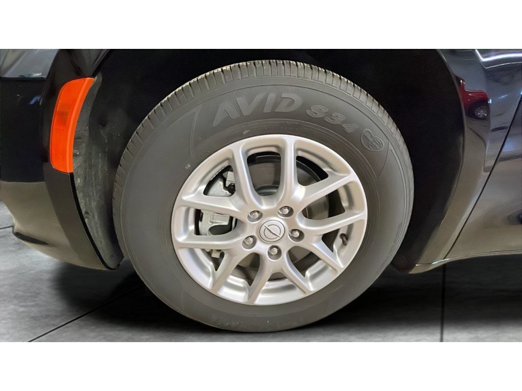 Used 2026 Chrysler Pacifica Select FWD image 21