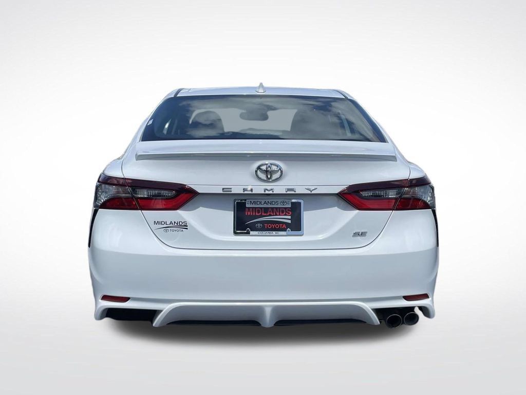 Used 2024 Toyota Camry SE w/ Convenience Package FWD image 5