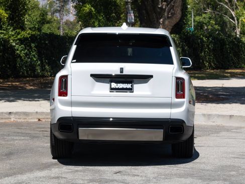 Certified 2023 Rolls-Royce Cullinan Black Badge w/ Driver's Package AWD/4WD image 32
