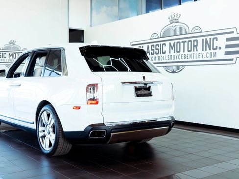 Used 2019 Rolls-Royce Cullinan AWD/4WD image 4