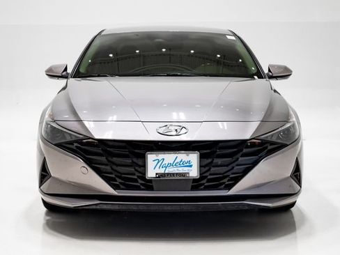 Used 2023 Hyundai Elantra SEL w/ Convenience Package FWD image 4
