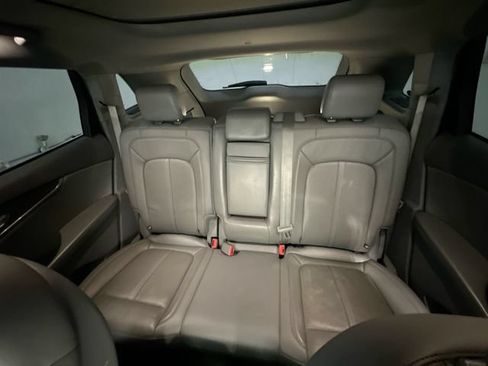 Used 2019 Lincoln Nautilus Reserve AWD/4WD image 26