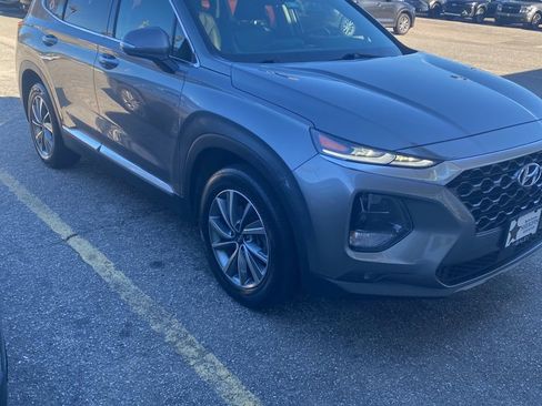 Used 2019 Hyundai Santa Fe AWD image 2