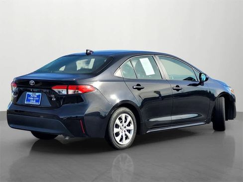 Used 2023 Toyota Corolla LE image 6