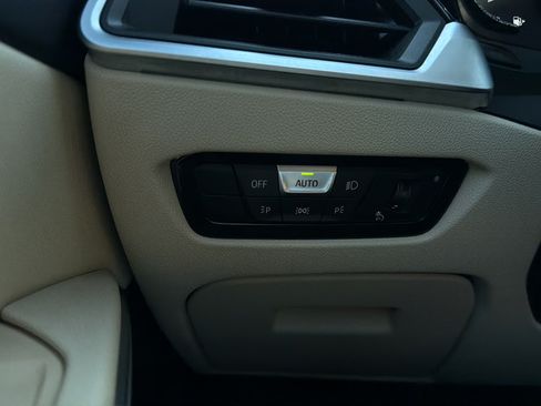 Used 2020 BMW 330i xDrive Sedan w/ Convenience Package AWD/4WD image 21